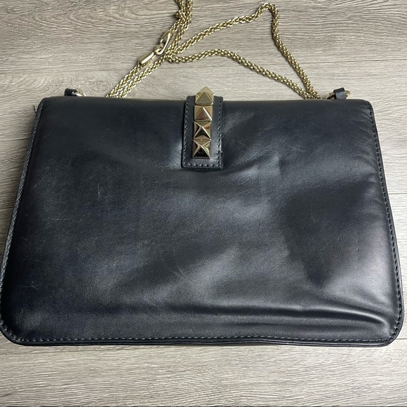 VALENTINO Garavani Black/Gold Large Glam Lock Bag - Picture 5 of 16